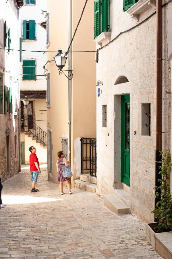 Monterosso City Center Rovigno Esterno foto